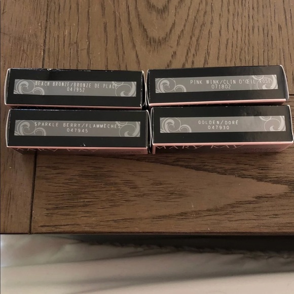 Mary Kay Lip Gloss - Picture 6 of 6